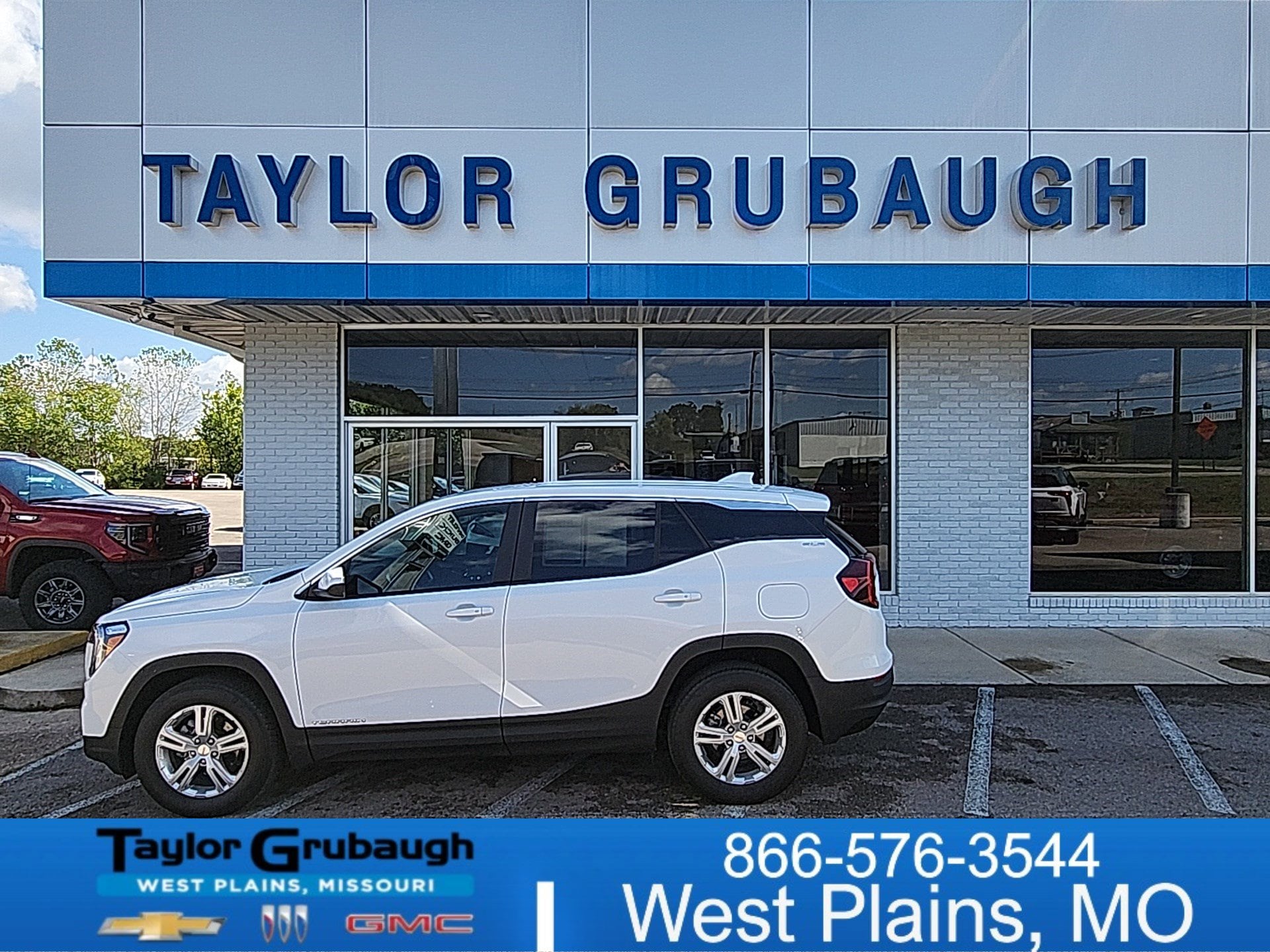 2024 GMC Terrain SLE's photo