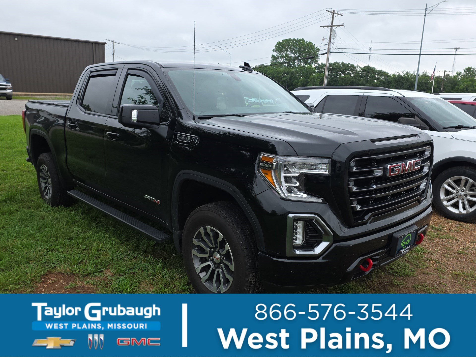 2021 GMC Sierra 4WD Crew Cab Short Box AT4's photo
