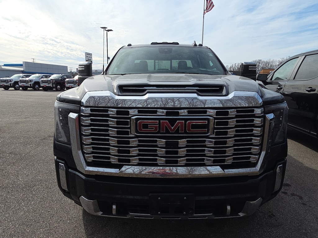 Used 2025 GMC Sierra 2500 HD Denali Truck