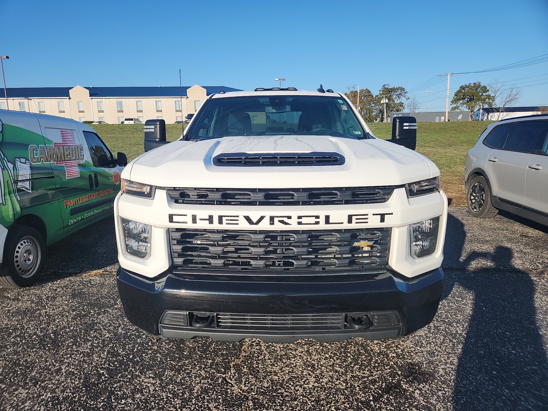 2021 Chevrolet Silverado 2500HD Custom photo 2