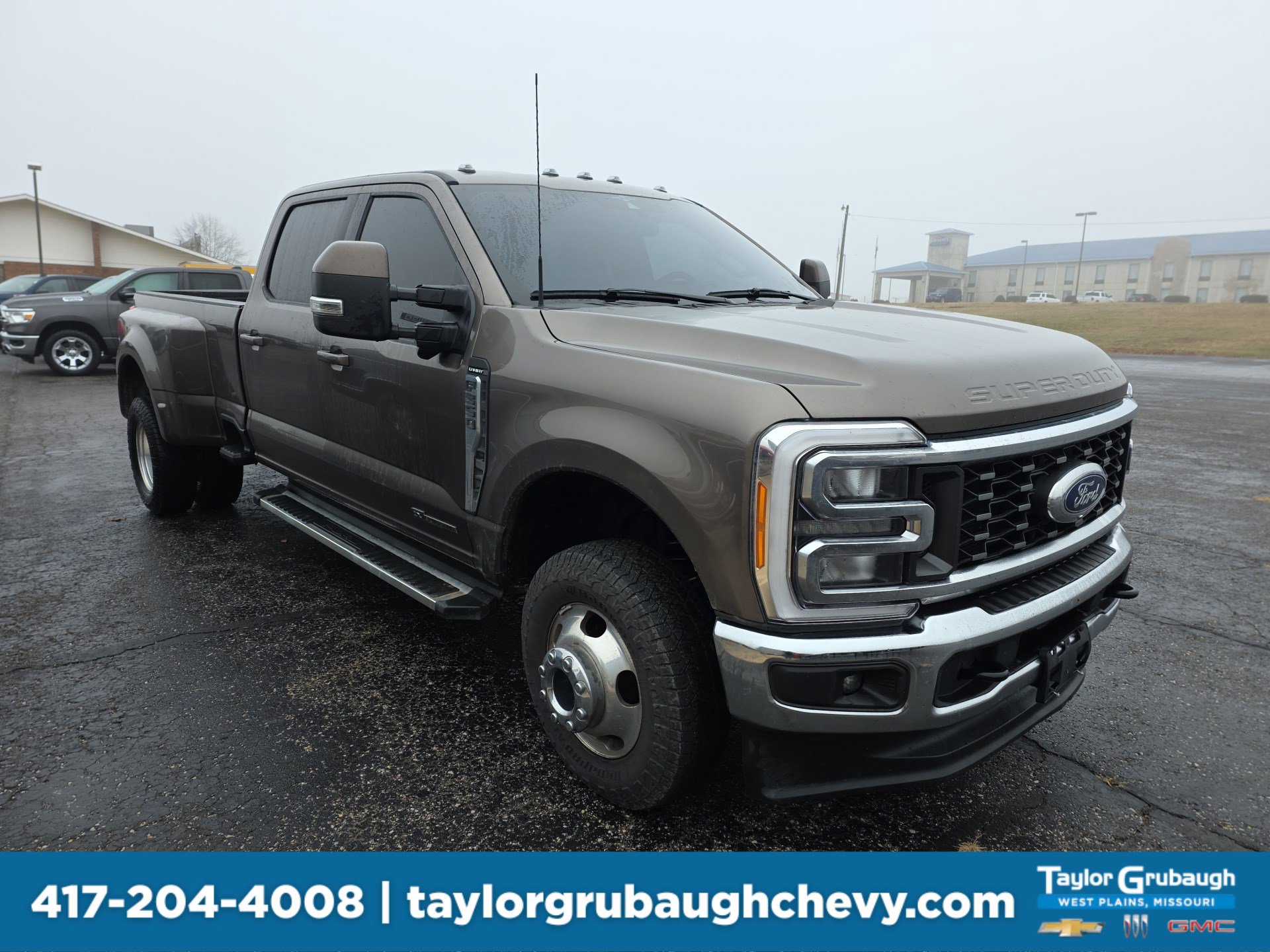 2023 Ford F-350 Super Duty Lariat's photo