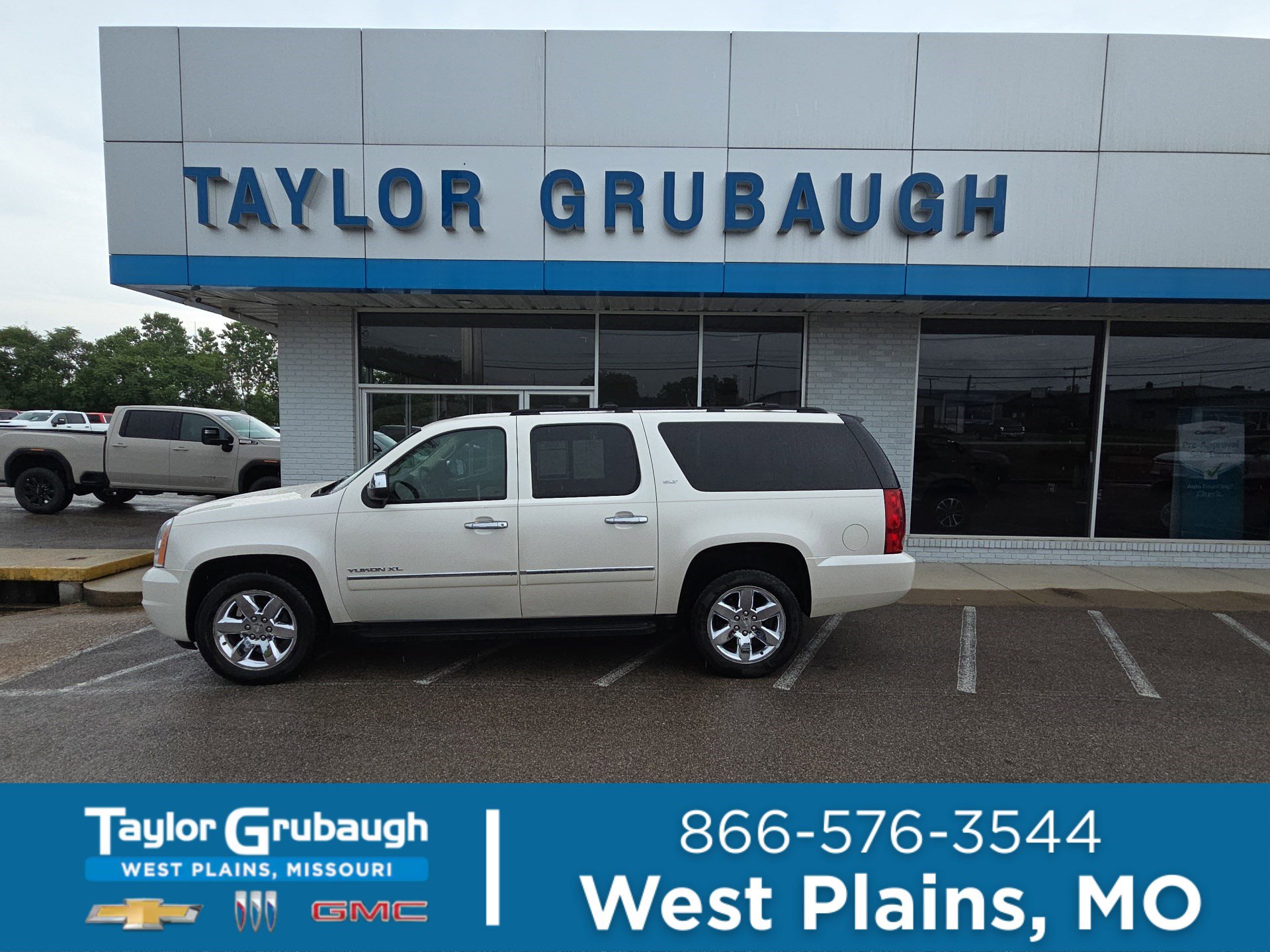 2012 GMC Yukon 4WD 1/2 Ton SLT (4SA)'s photo