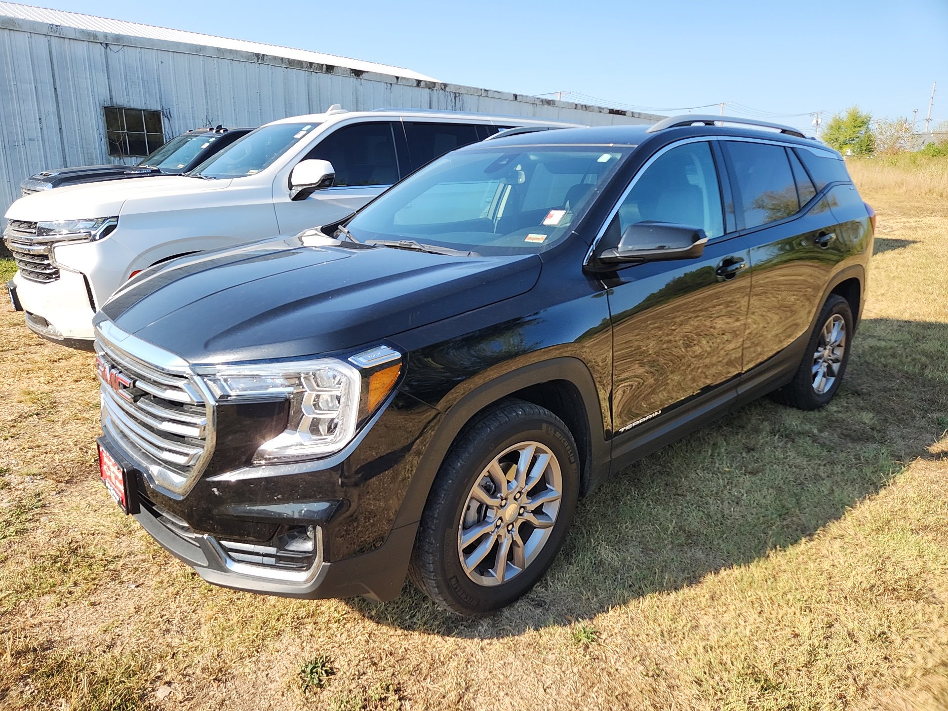 2024 Gmc Terrain SLT photo 2