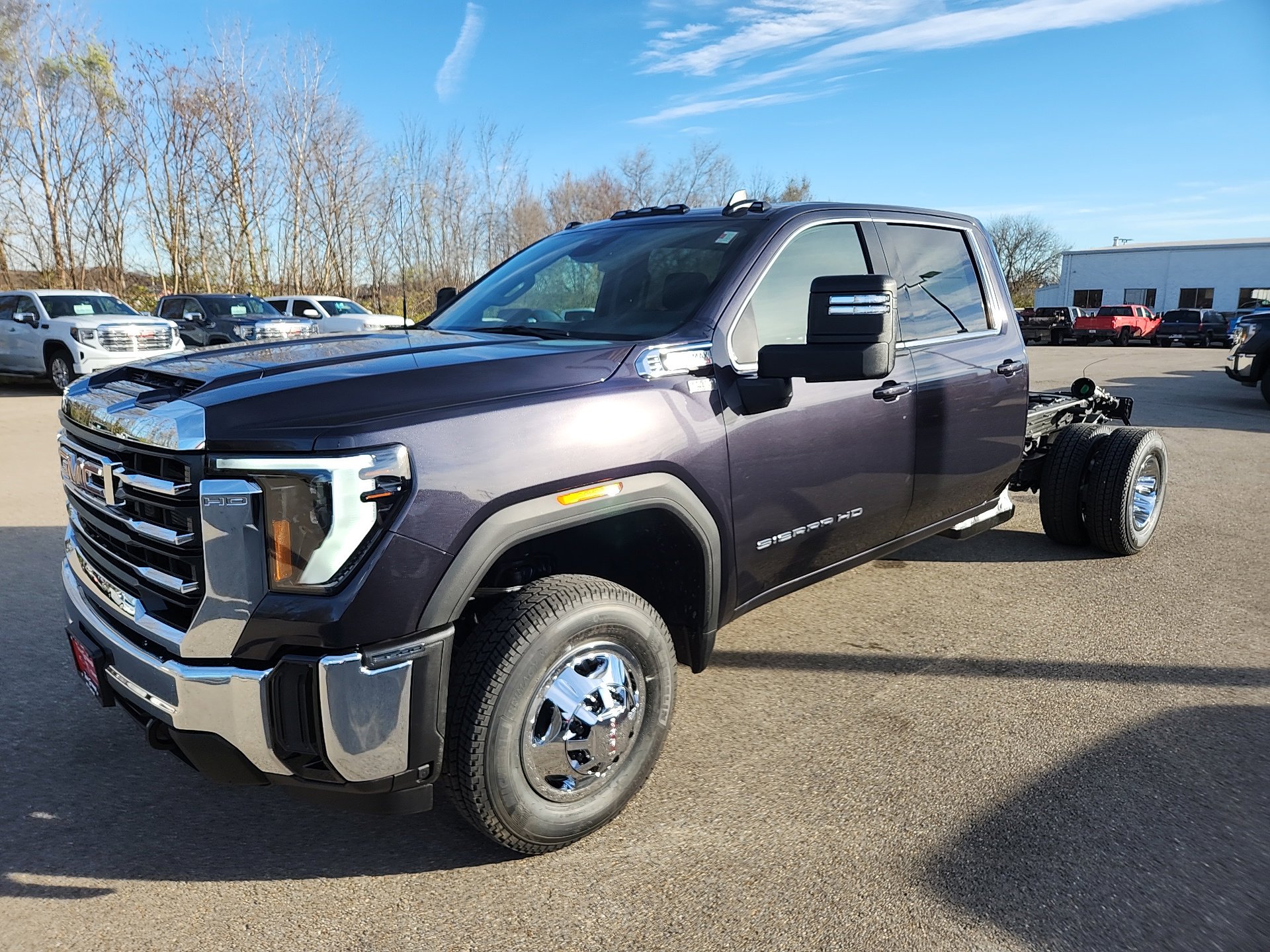 2026 Gmc Sierra 3500 HD SLE photo 4