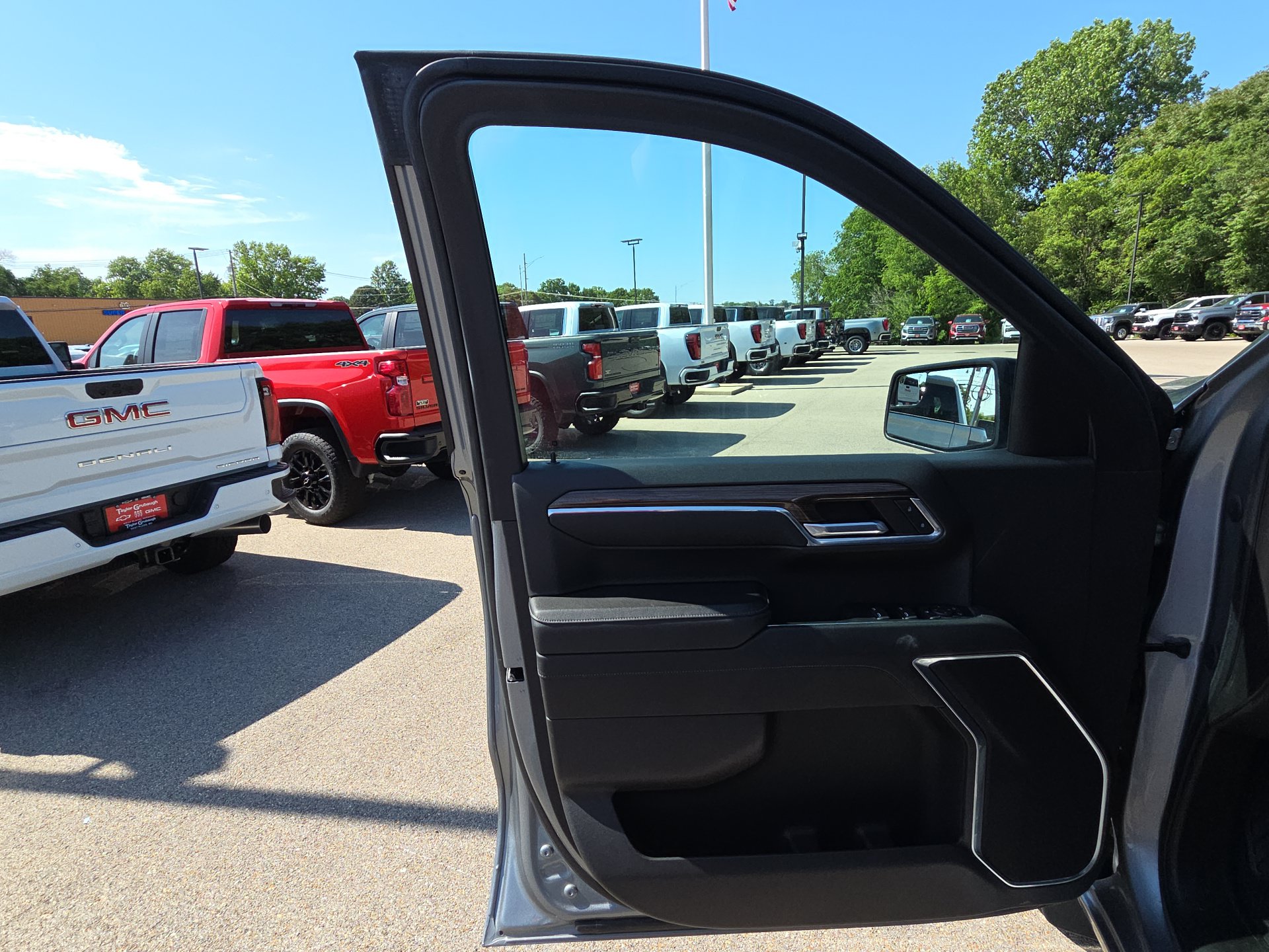 2023 Chevrolet Silverado 1500 RST - Photo 13