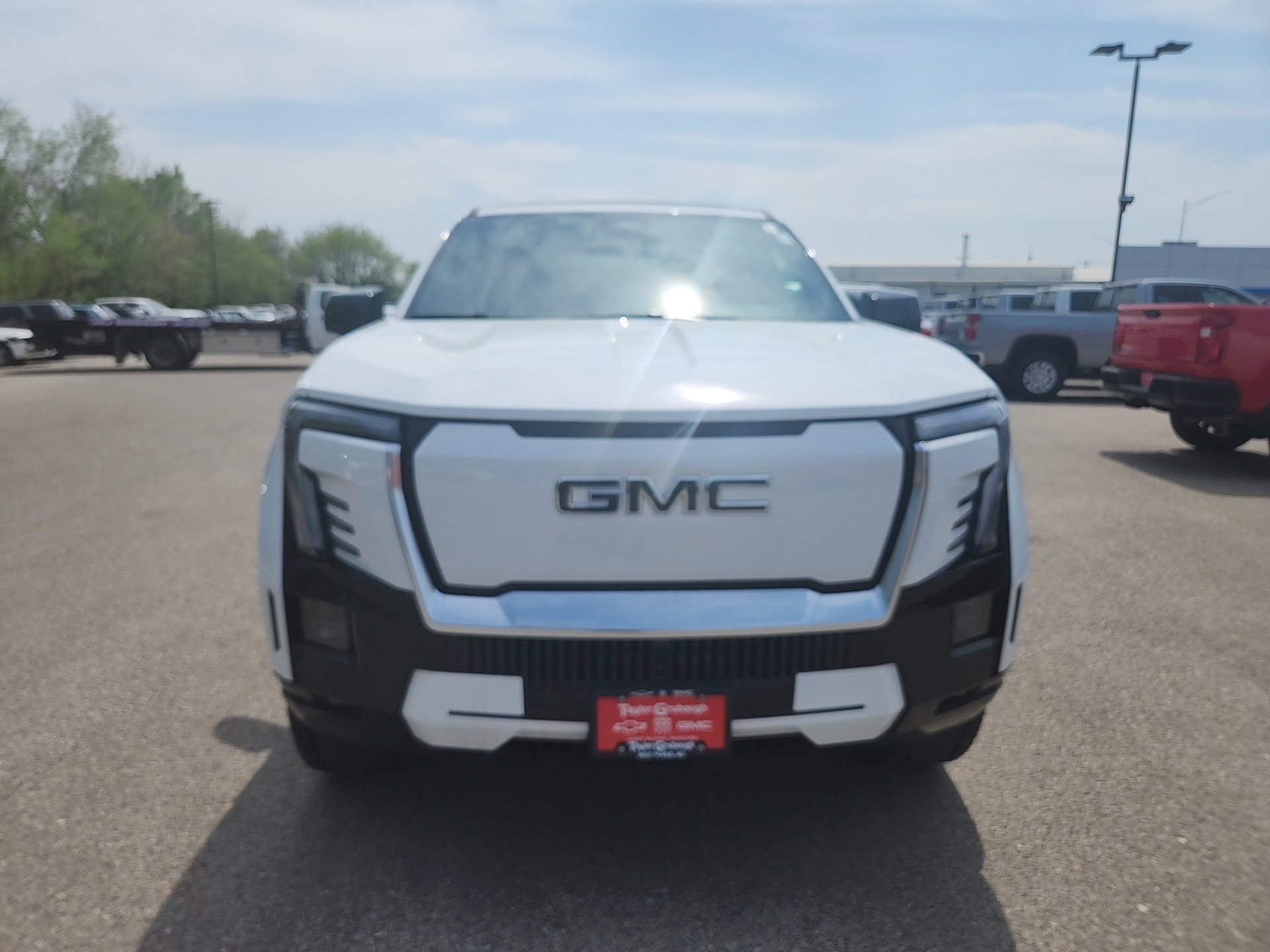 2025 Gmc Sierra EV Denali photo 3