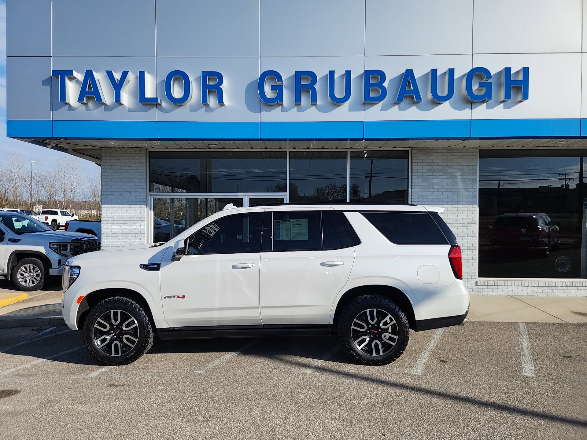 2023 GMC Yukon AT4 4WD