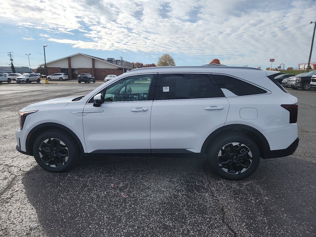 Used 2024 Kia Sorento S