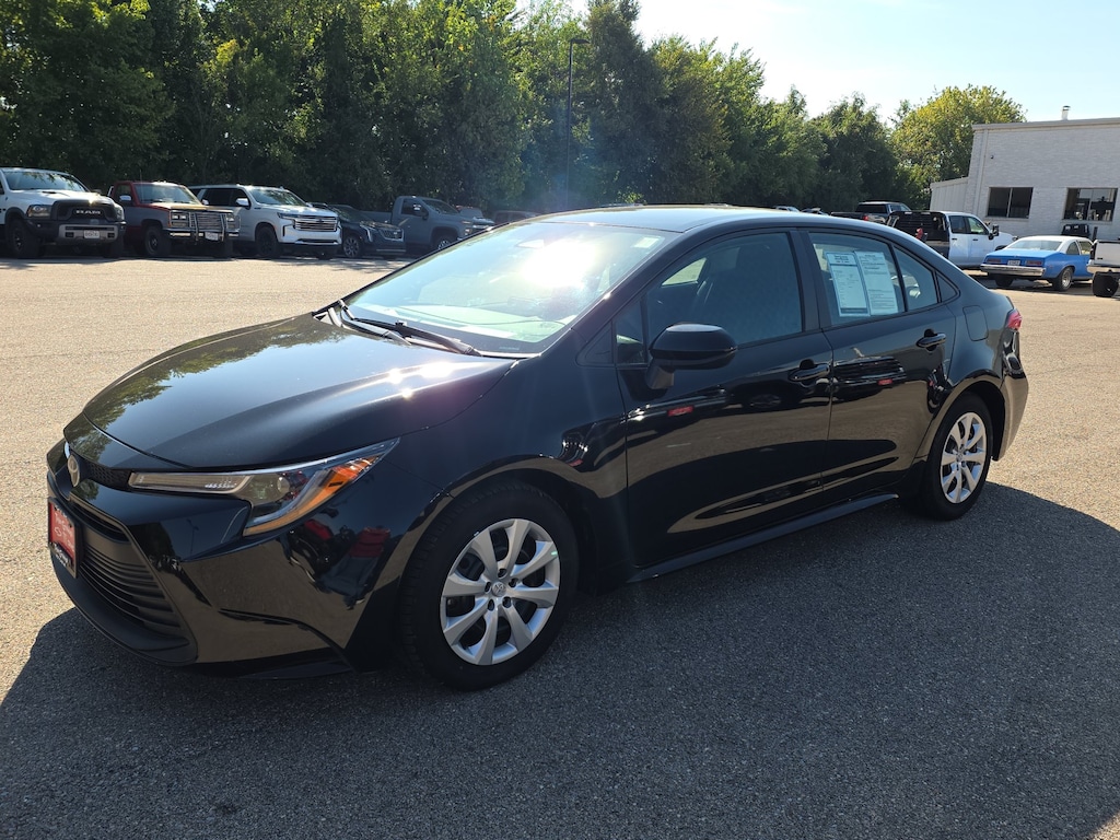 Used 2025 Toyota Corolla LE