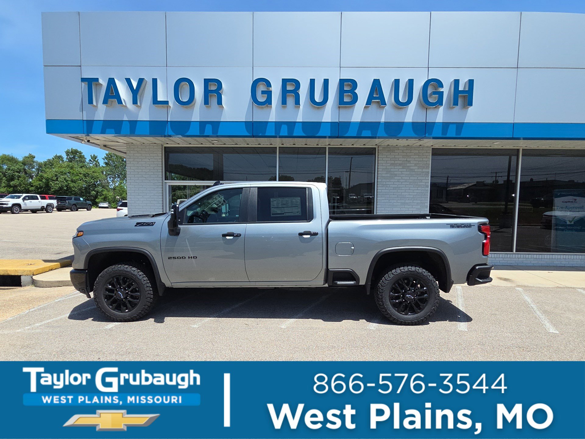 Sterling Gray Metallic 2026 Chevrolet Silverado 2500HD LT Crew Cab 4WD Pickup Truck Four-Wheel Drive Automatic
