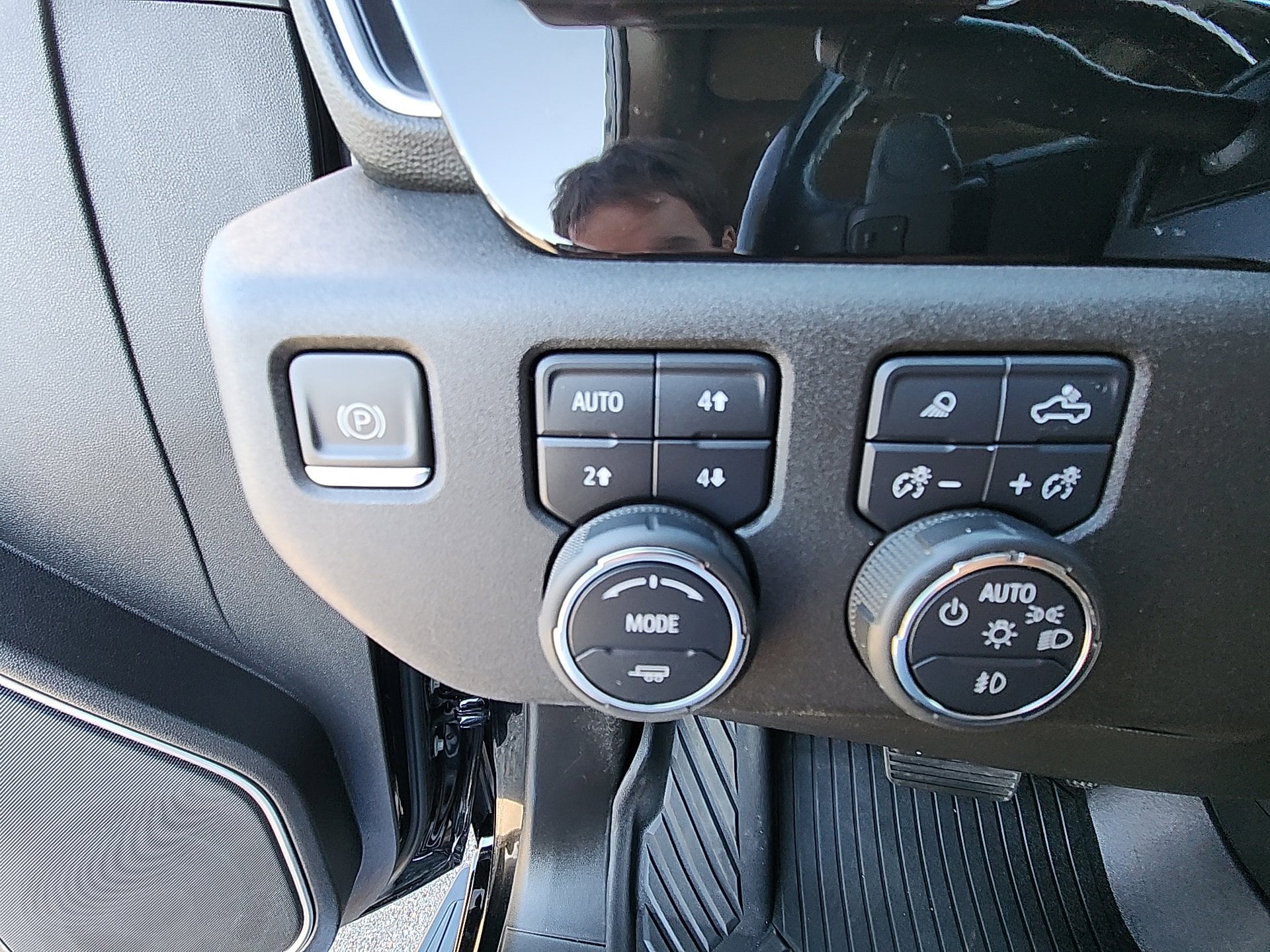 2023 Chevrolet Silverado 1500 LTZ - Photo 22