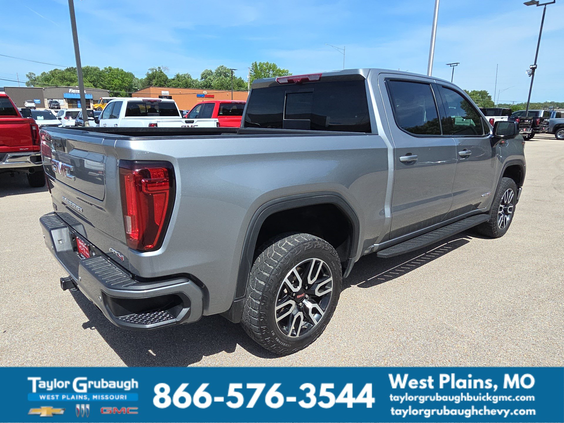 2024 GMC Sierra 1500 AT4 - Photo 10