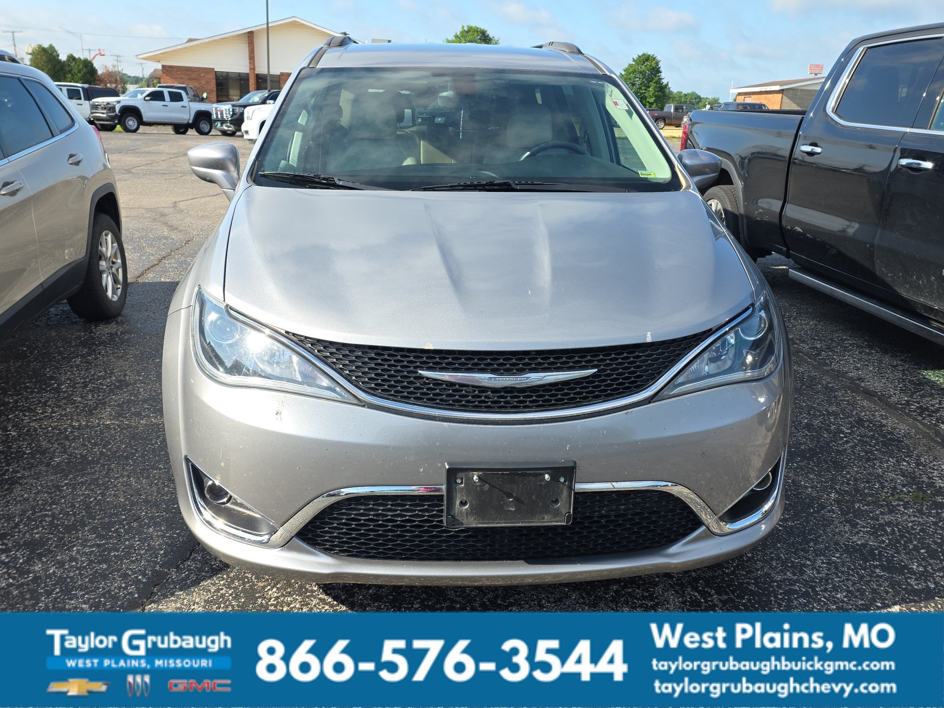 Used 2017 Chrysler Pacifica Touring-L with VIN 2C4RC1BG7HR541790 for sale in West Plains, MO