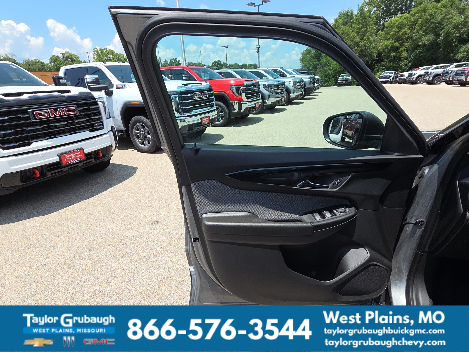 2024 Chevrolet TrailBlazer LS - Photo 12