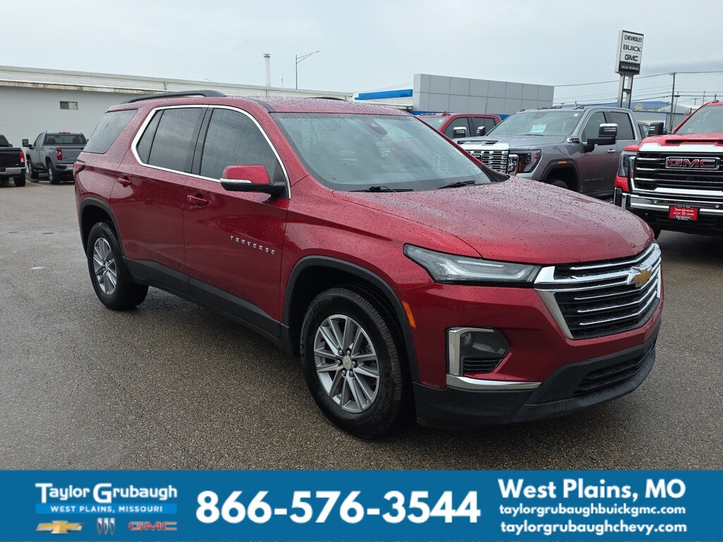 Used 2023 Chevrolet Traverse LT Cloth SUV