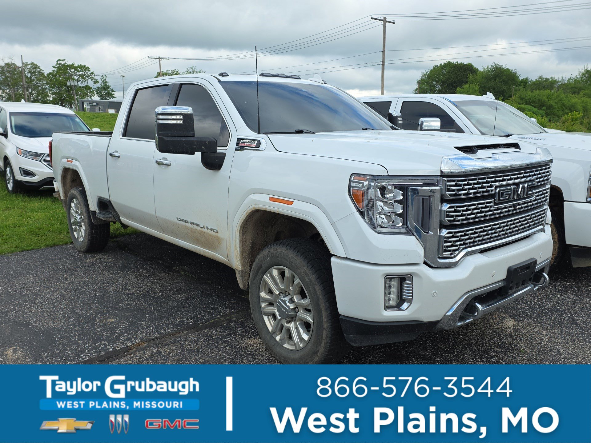 2022 GMC Sierra 4WD Crew Cab Standard Box Denali's photo