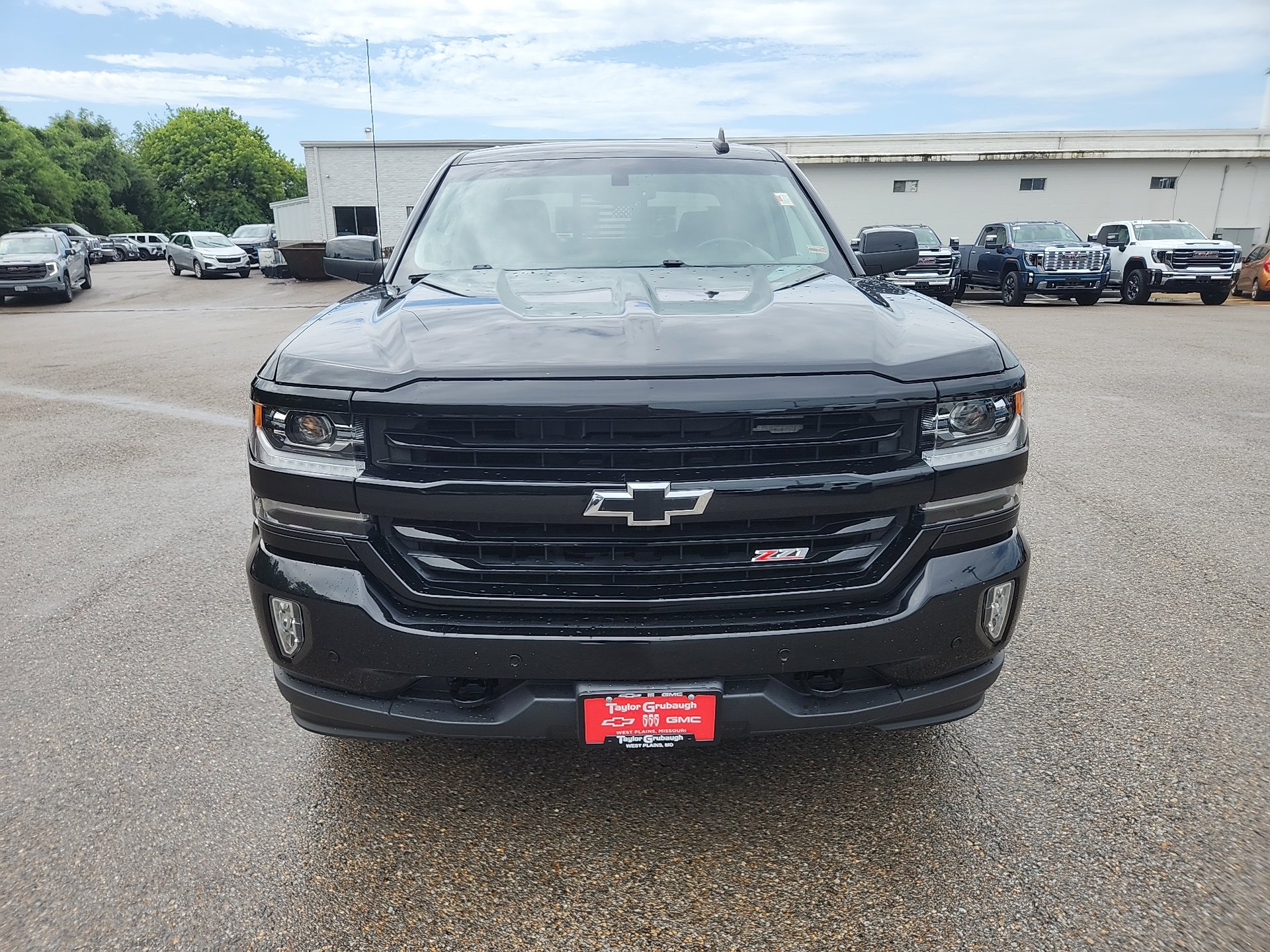 2018 Chevrolet Silverado 1500 LTZ photo 3
