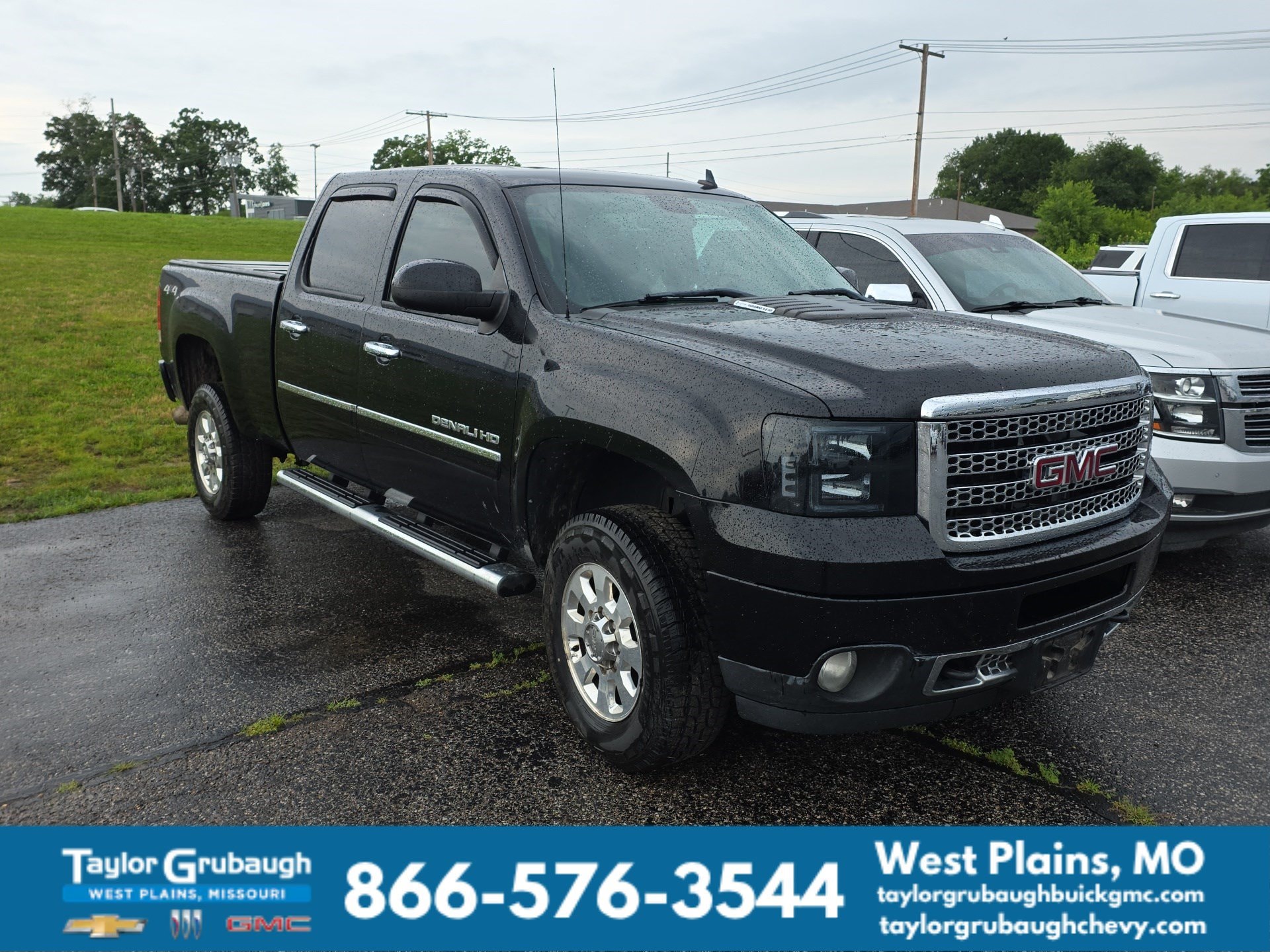 2013 GMC Sierra 4WD Crew Cab Standard Box's photo