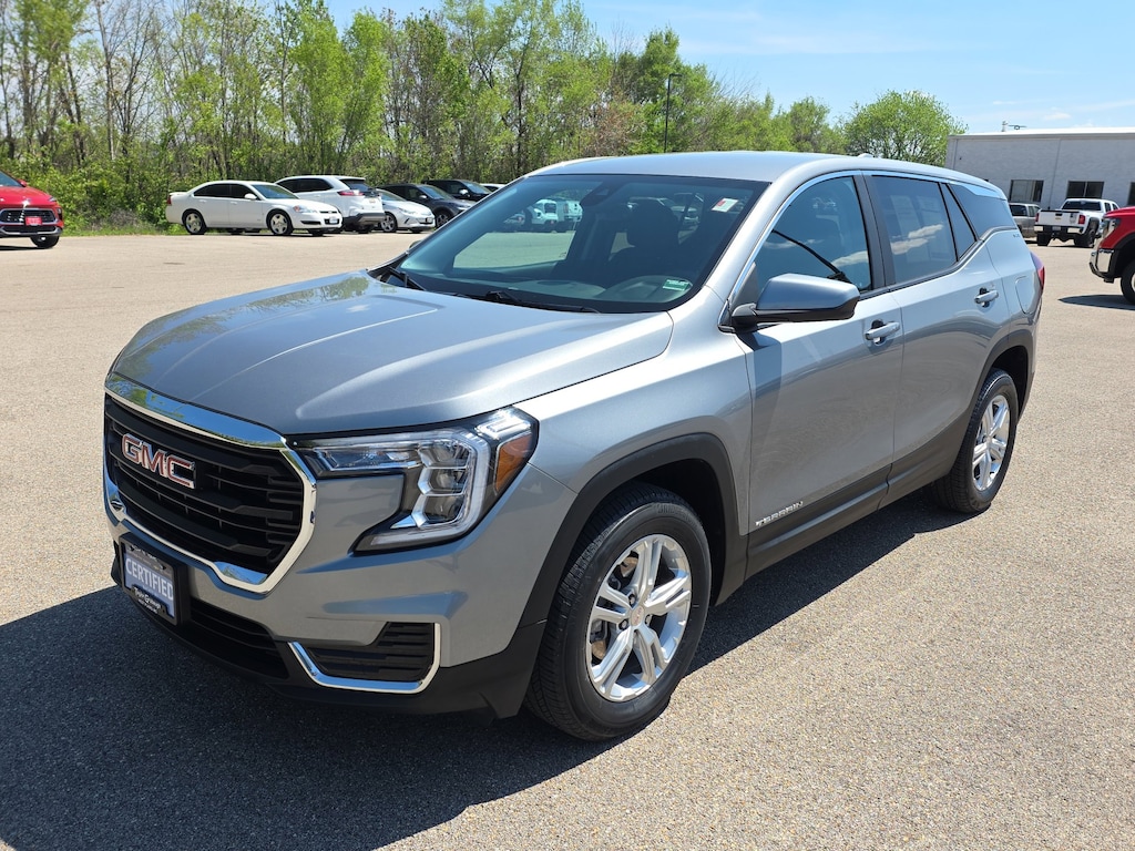 Used 2024 GMC Terrain SLE SUV