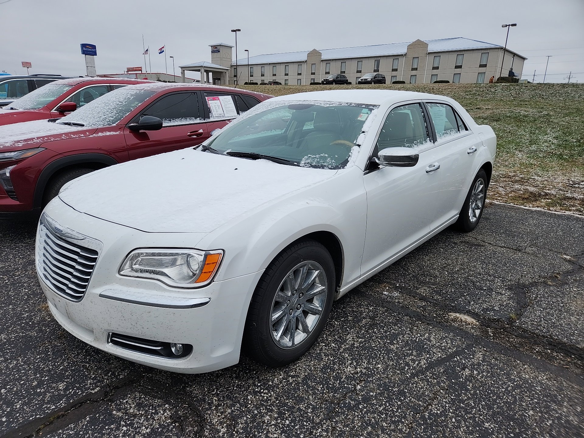 2014 Chrysler 300 photo 3