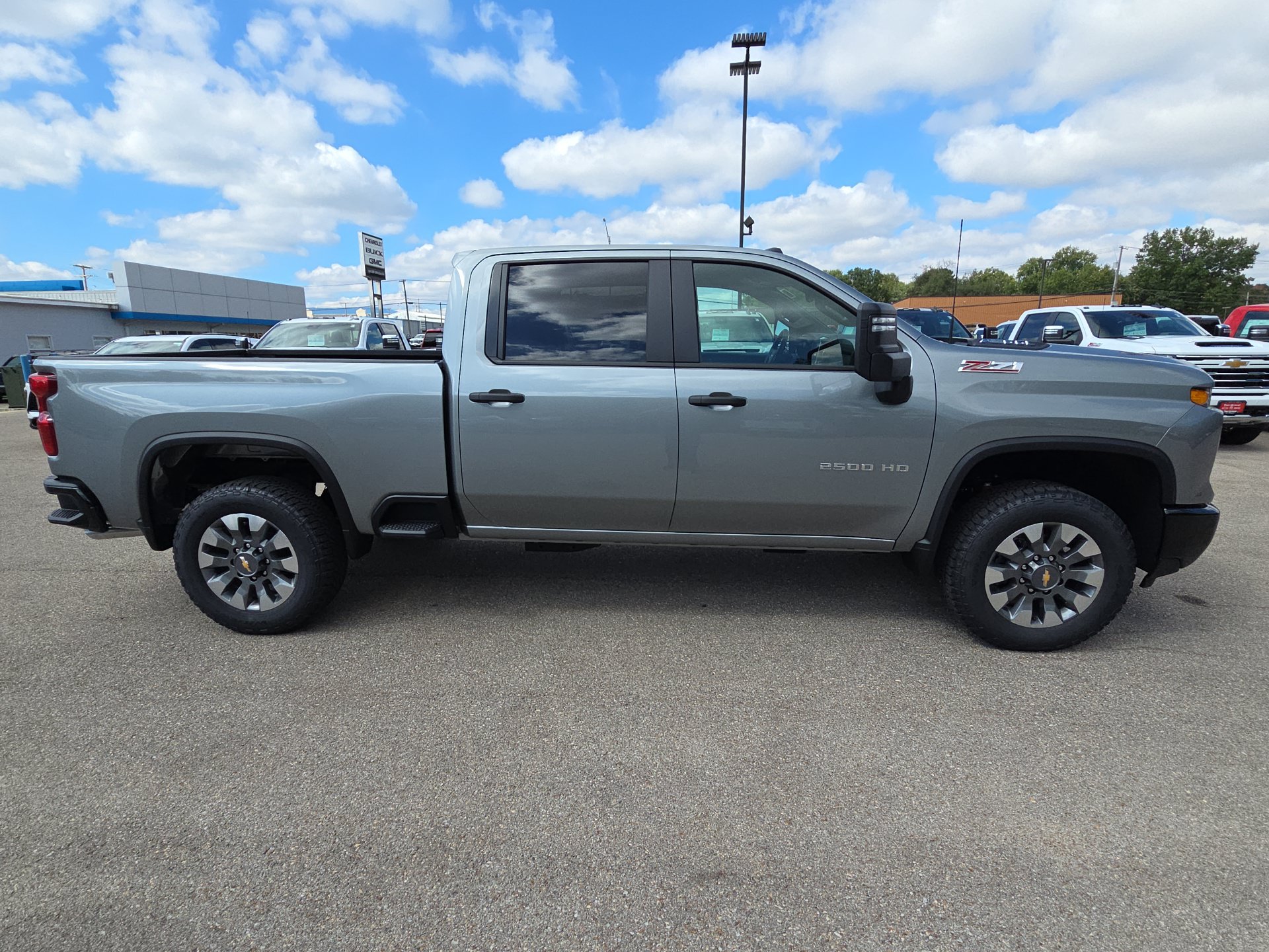 2026 Chevrolet Silverado 2500 HD Custom - Photo 10