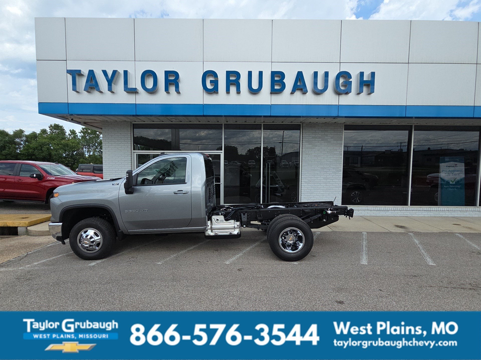 Sterling Gray Metallic 2026 Chevrolet Silverado 3500HD Chassis Pickup Truck Four-Wheel Drive Automatic