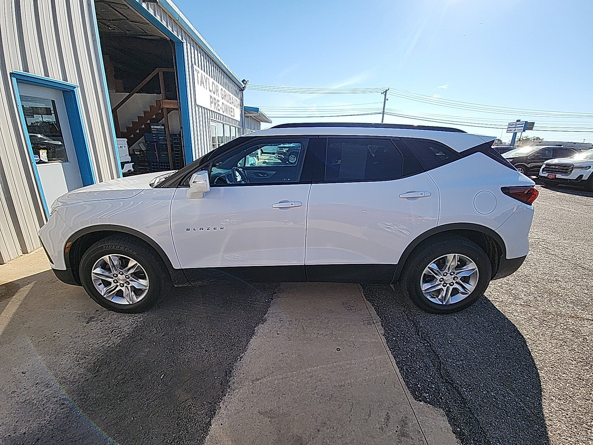 2020 Chevrolet Blazer 2LT photo 3