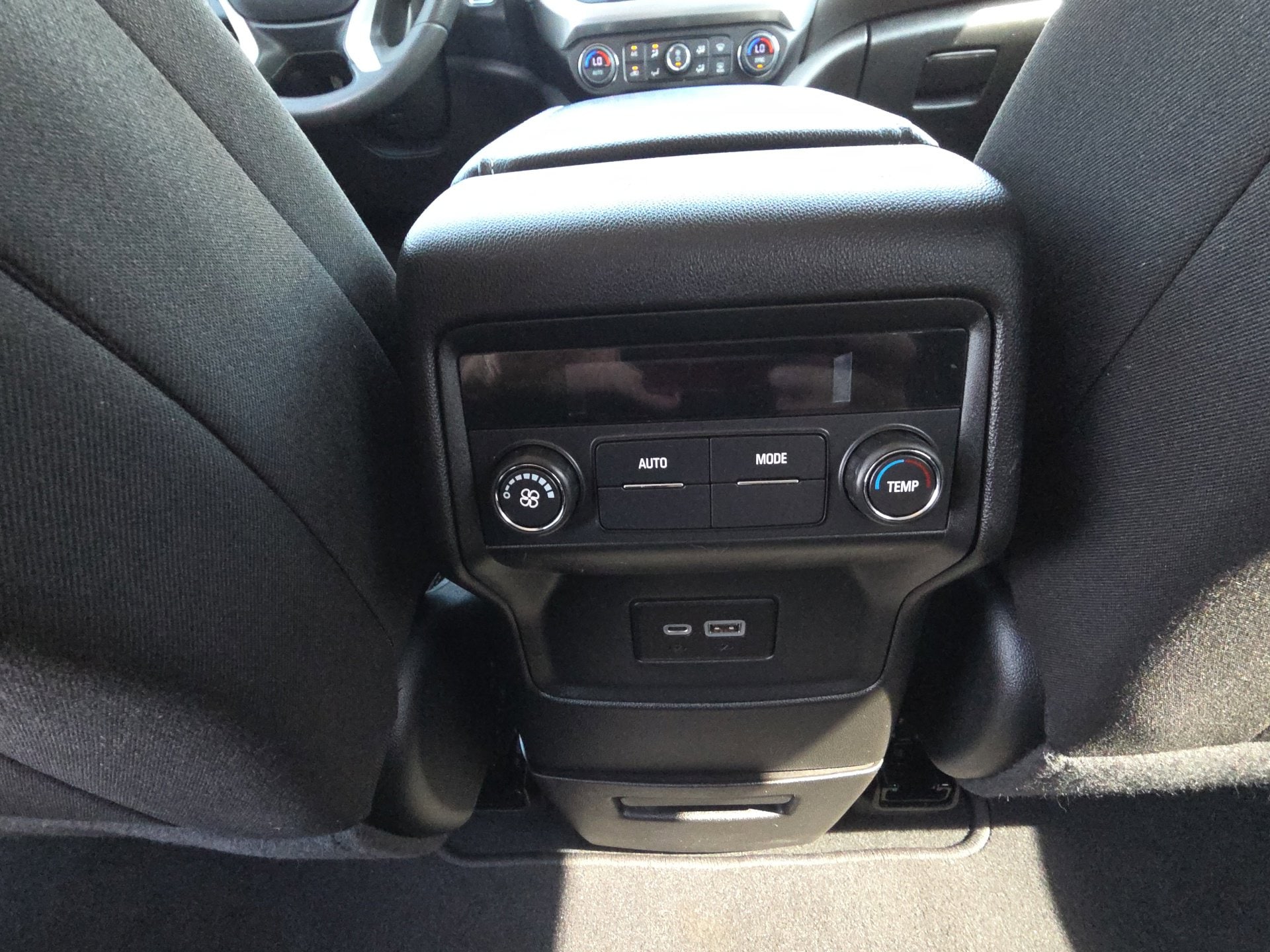 2023 GMC Acadia SLE - Photo 30