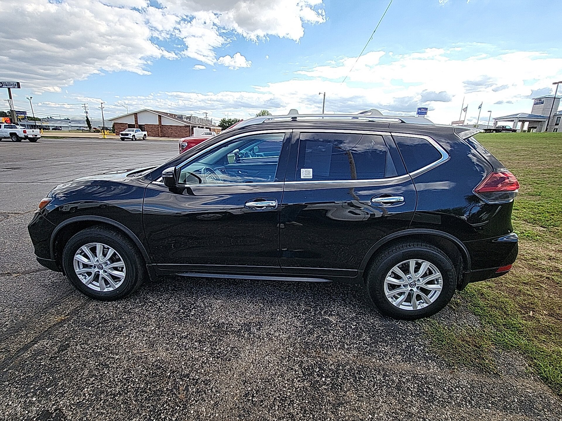 2020 Nissan Rogue S photo 4