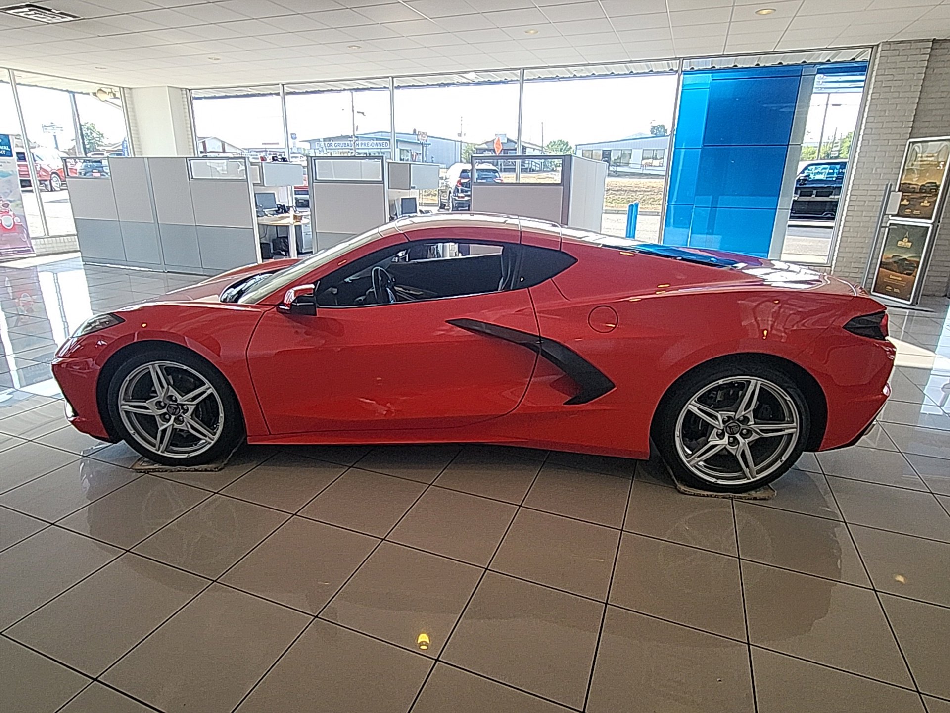 2023 Chevrolet Corvette Stingray 1LT photo 3