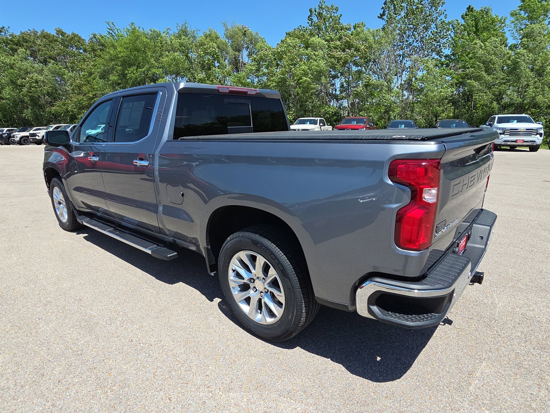 2021 Chevrolet Silverado 1500 LTZ - Photo 6