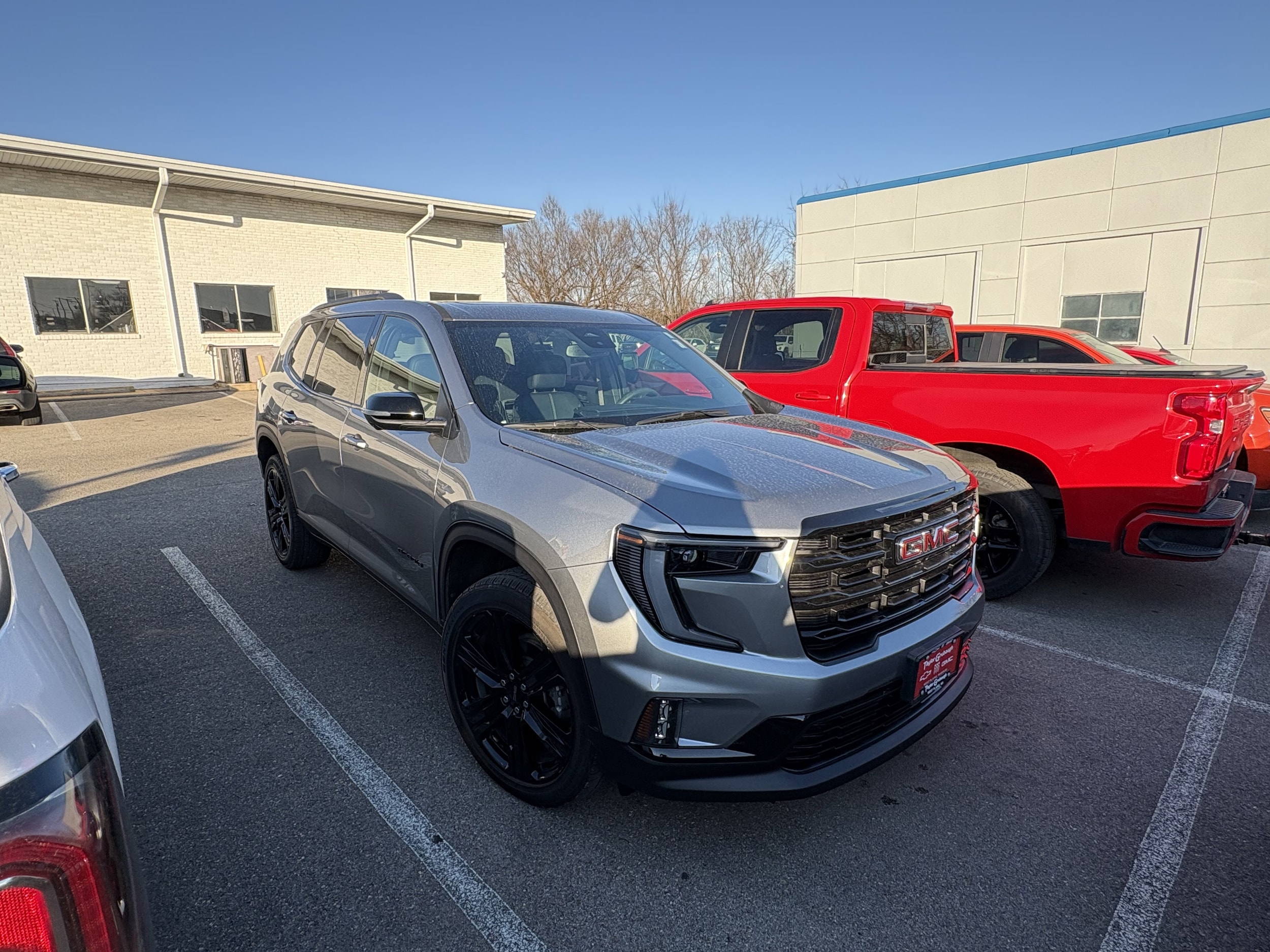 2024 GMC Acadia Elevation's photo