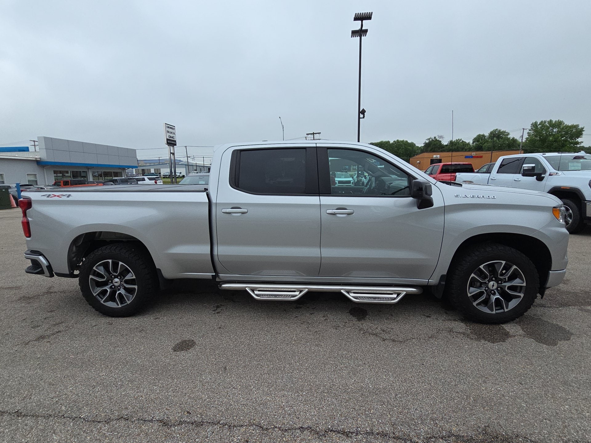 2022 Chevrolet Silverado 1500 RST - Photo 11