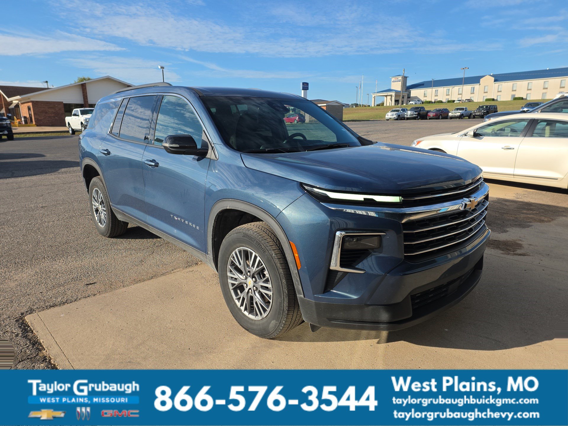 Used 2026 Chevrolet Traverse LT SUV