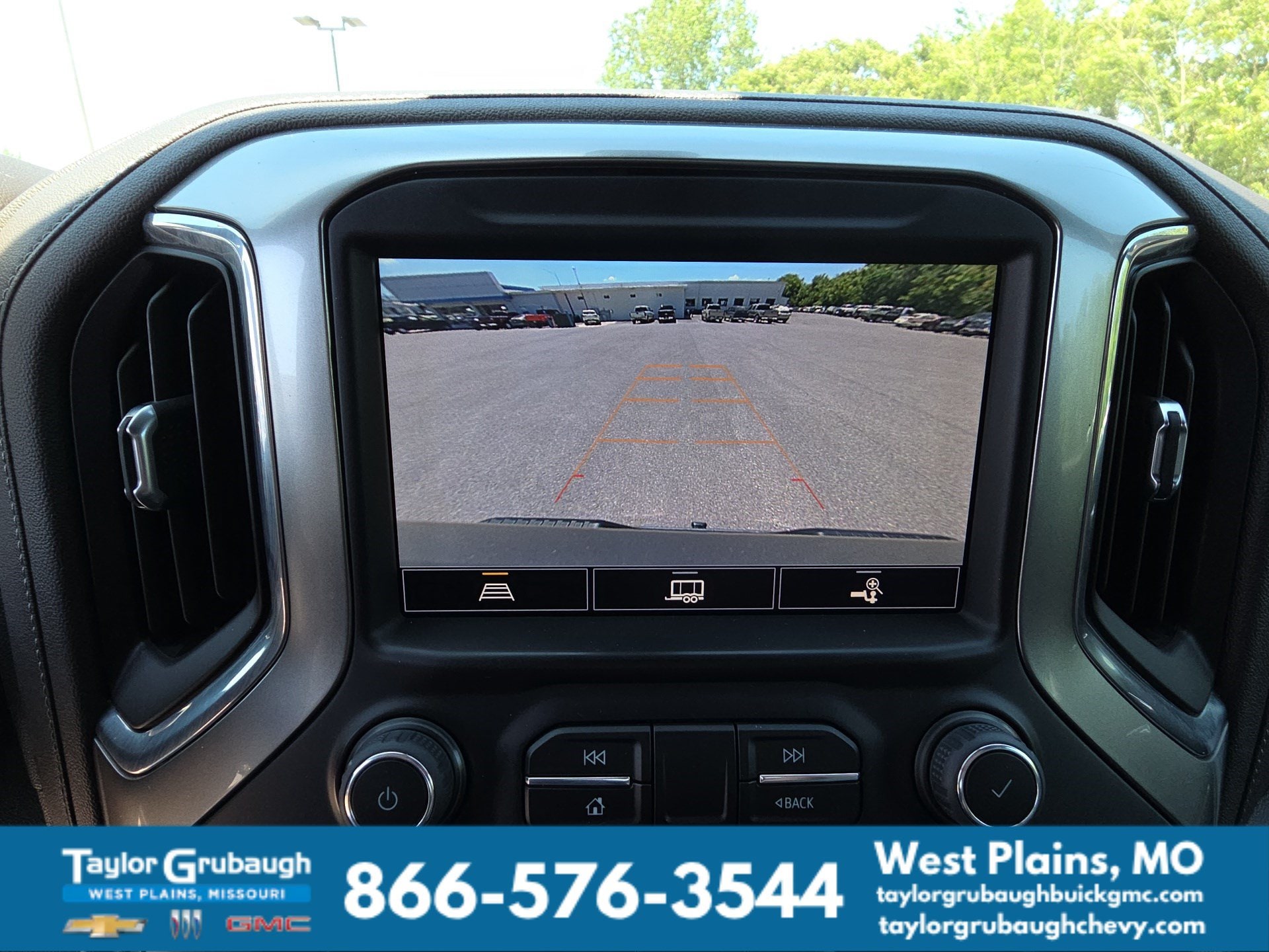 2021 Chevrolet Silverado 1500 LTZ - Photo 24