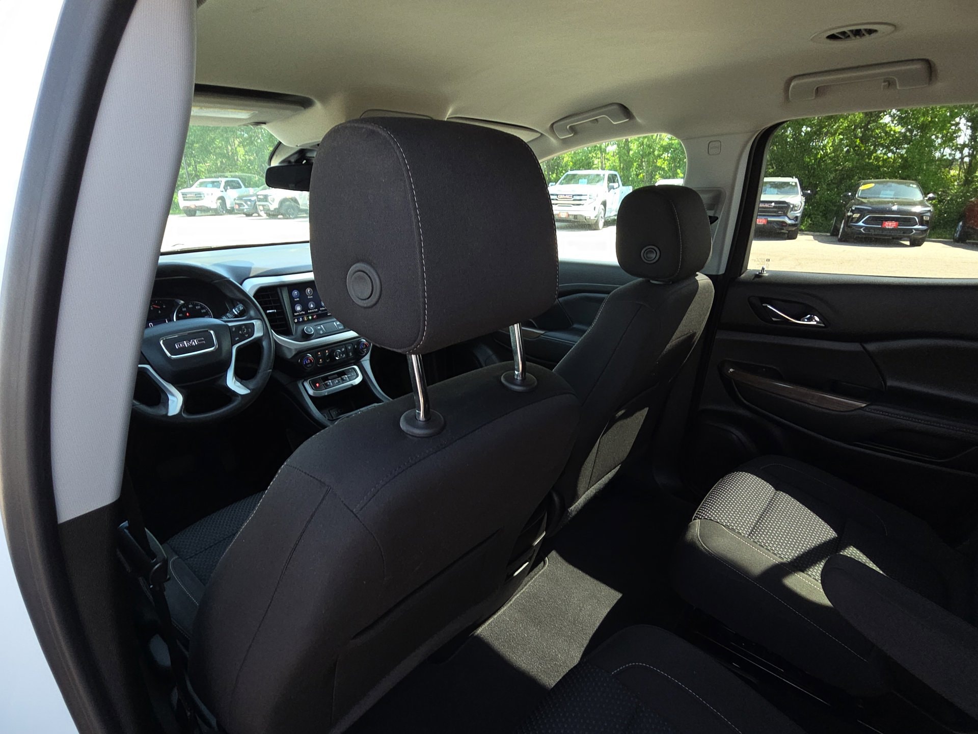 2023 GMC Acadia SLE - Photo 27