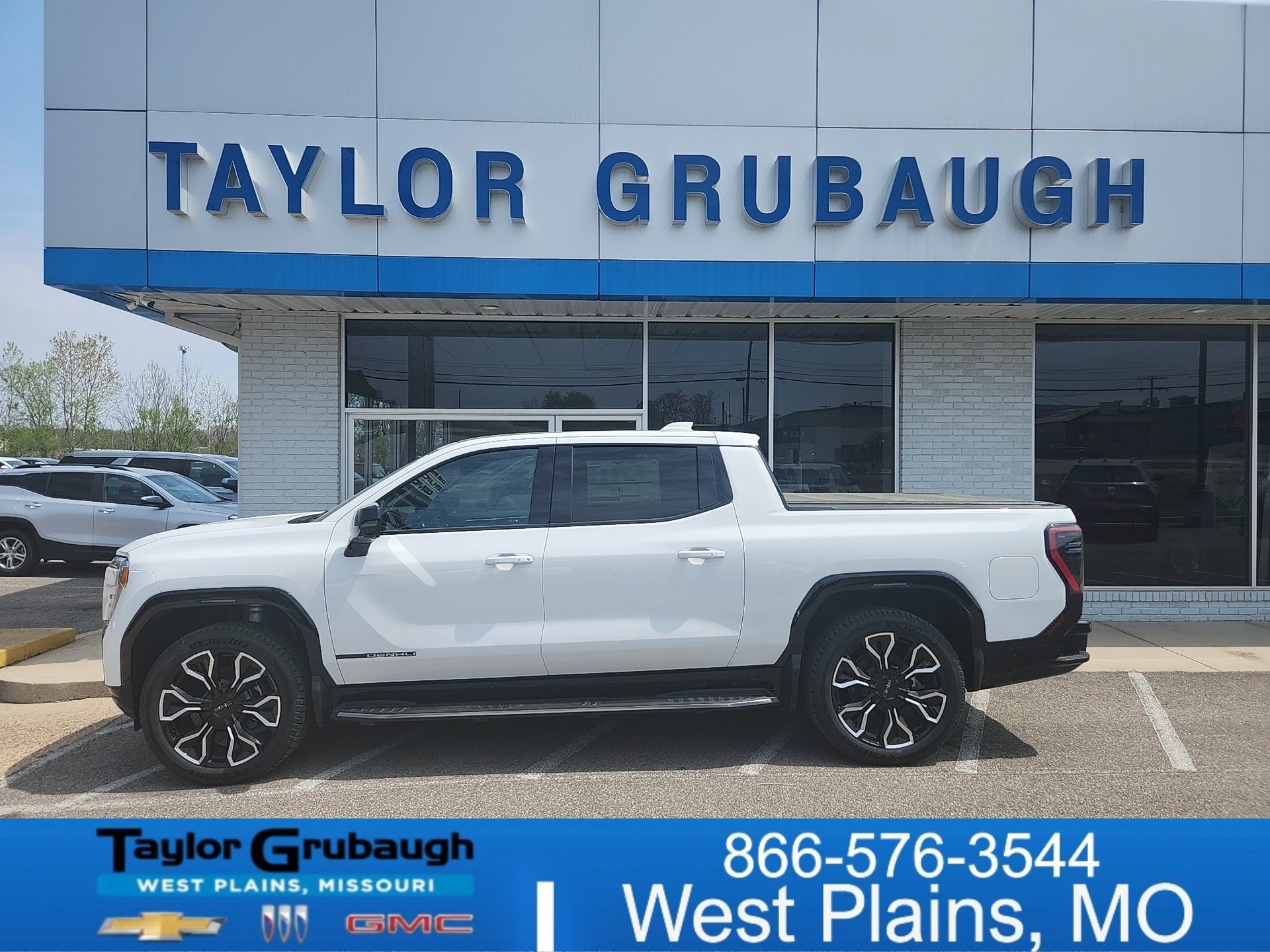 2025 GMC Sierra EV Denali's photo