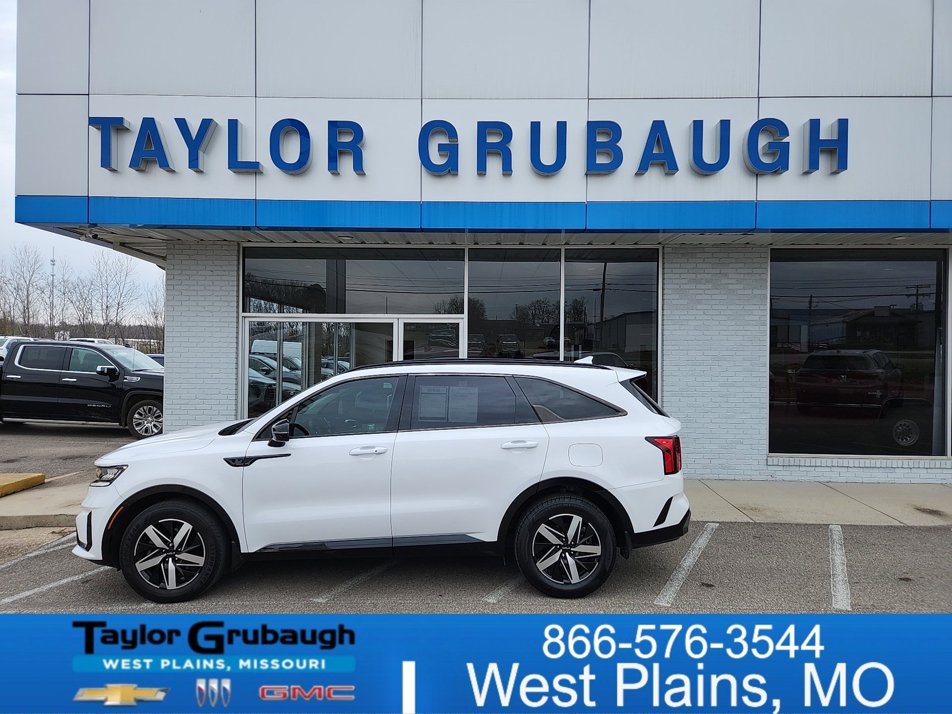 2022 Kia Sorento EX's photo