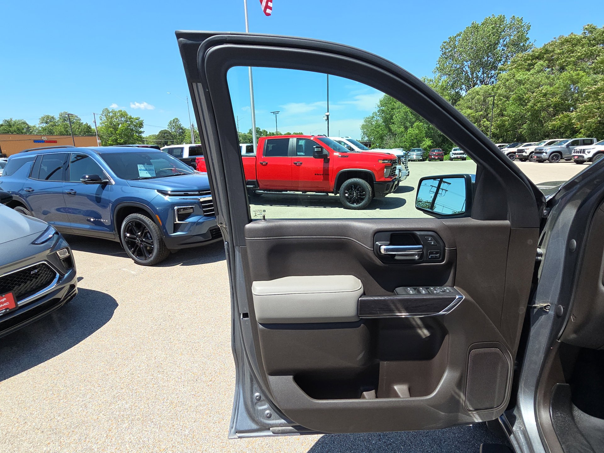 2021 Chevrolet Silverado 1500 LTZ - Photo 14
