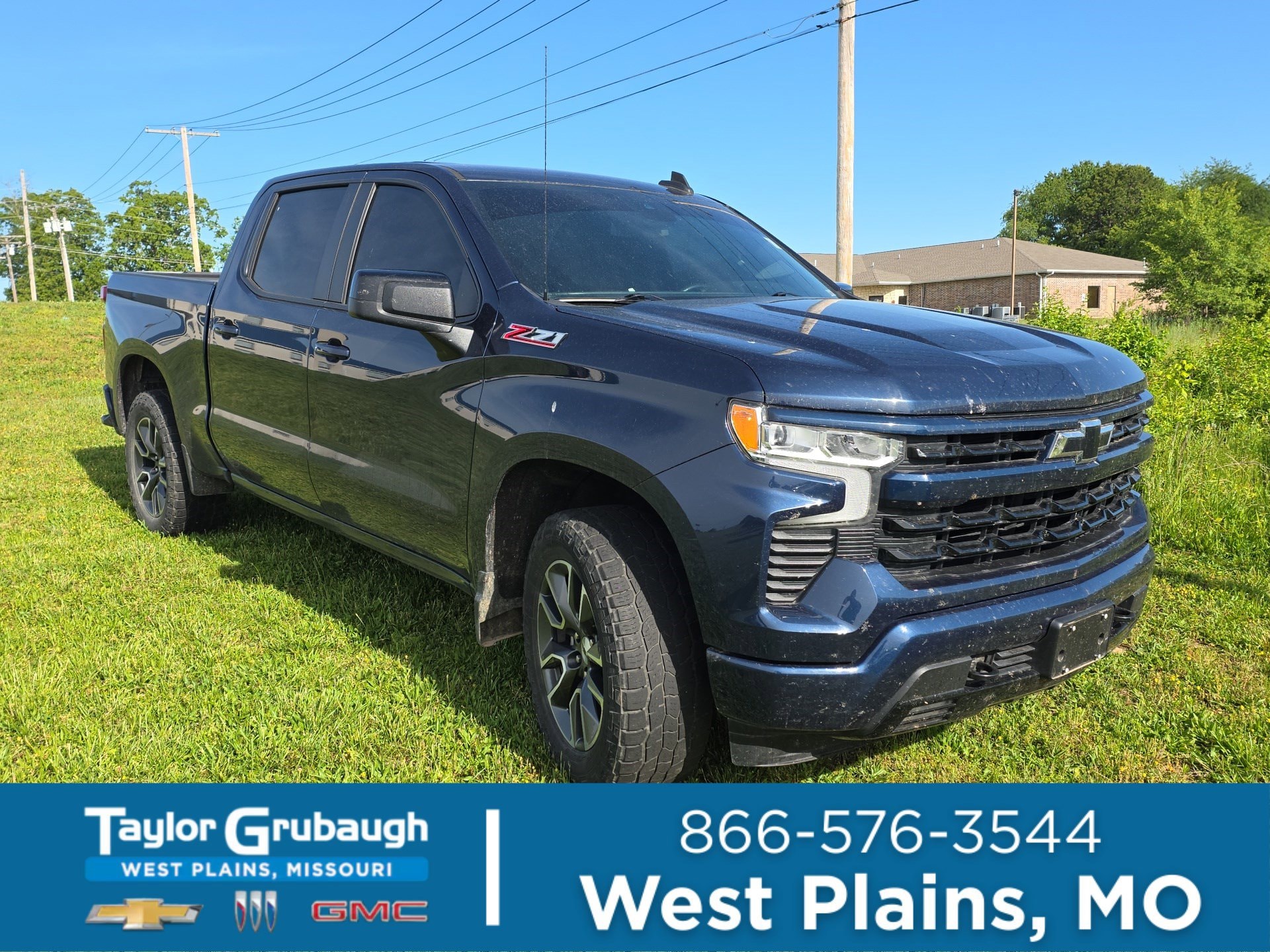 2022 Chevrolet Silverado 1500 RST 4X4 Crew Cab Short Box's photo