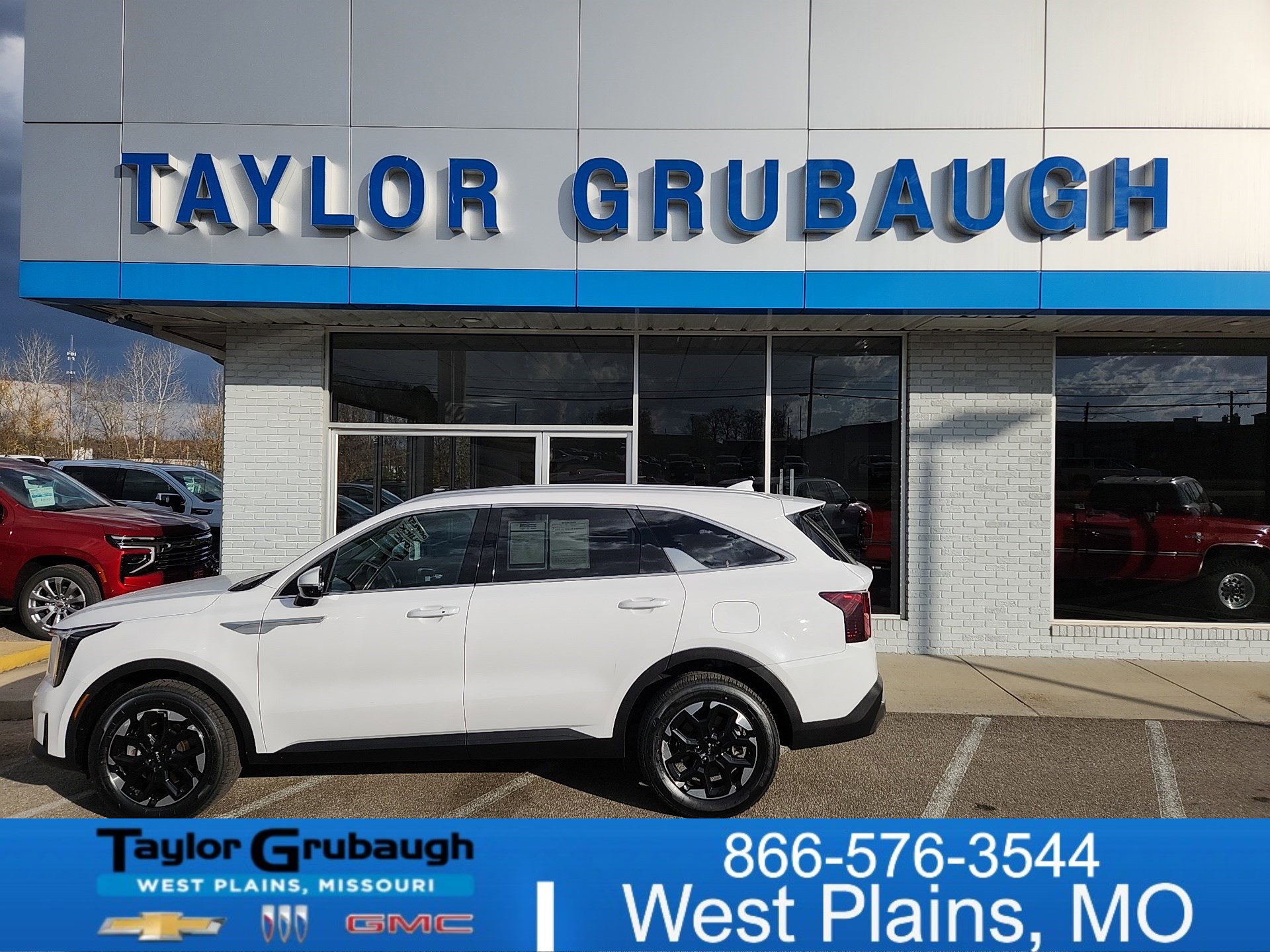 2024 Kia Sorento S's photo