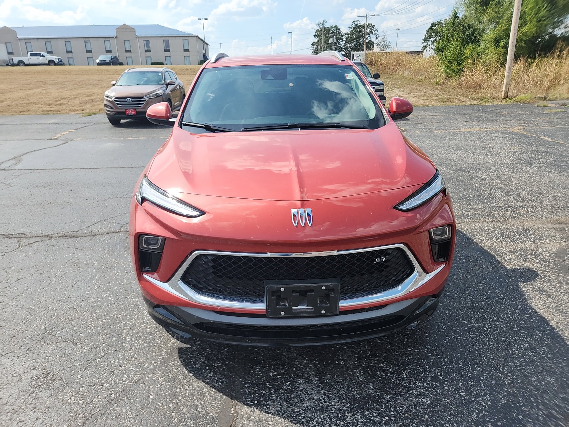 2024 Buick Encore GX Sport Touring photo 2