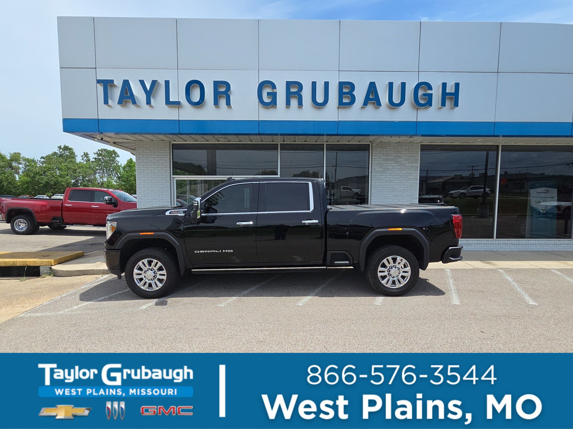 2023 GMC Sierra 4WD Crew Cab Standard Box Denali's photo