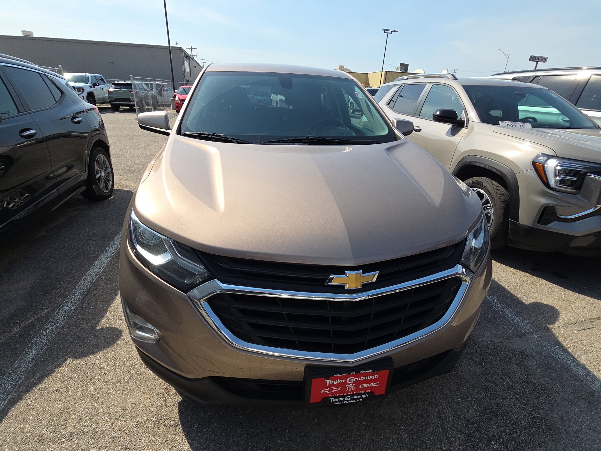 Used 2019 Chevrolet Equinox LT with VIN 2GNAXKEVXK6116579 for sale in West Plains, MO