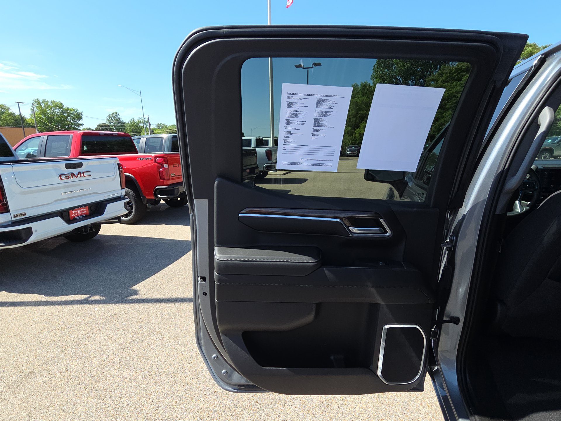 2023 Chevrolet Silverado 1500 RST - Photo 27
