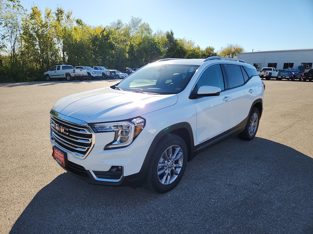 Used 2024 GMC Terrain SLT SUV