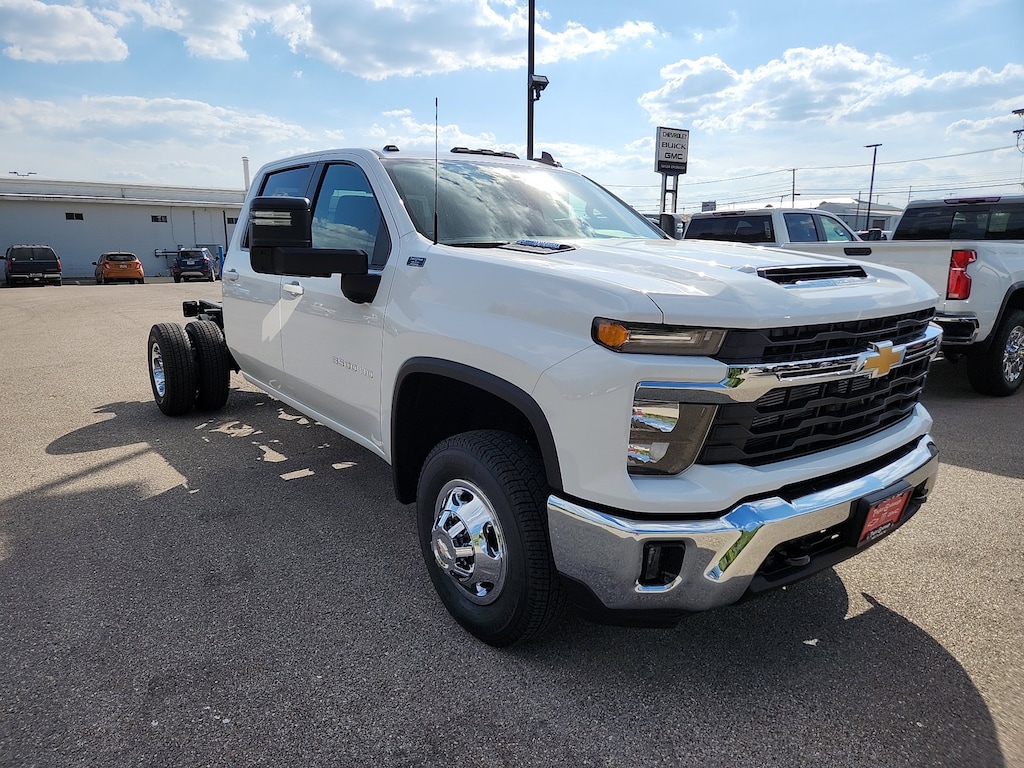New 2026 Chevrolet Silverado 3500 HD Chassis Cab LT Truck