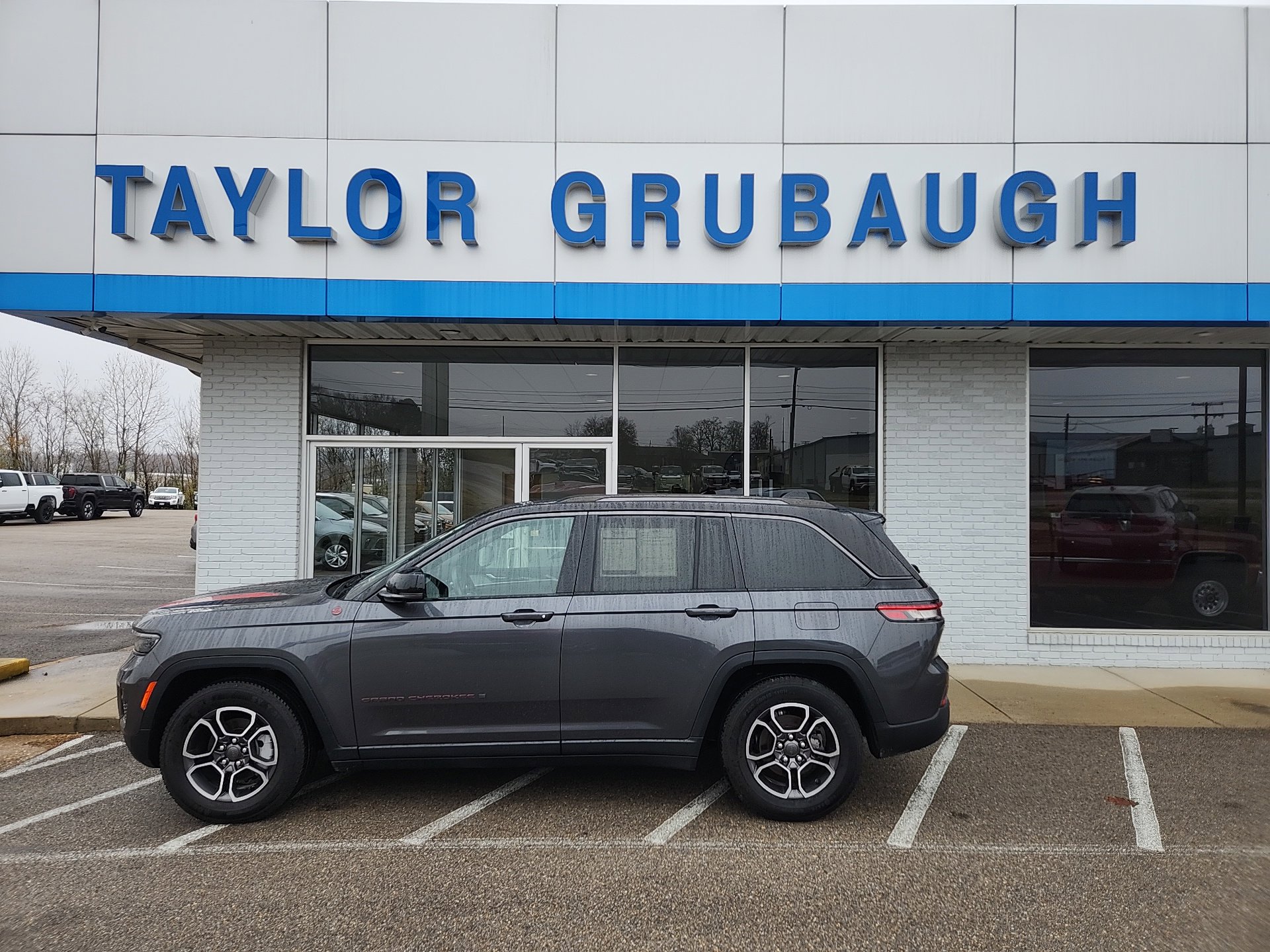 2022 Jeep Grand Cherokee Trailhawk's photo