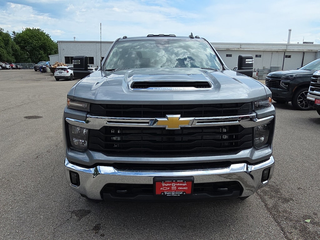 New 2026 Chevrolet Silverado 3500 HD Chassis Cab LT Truck