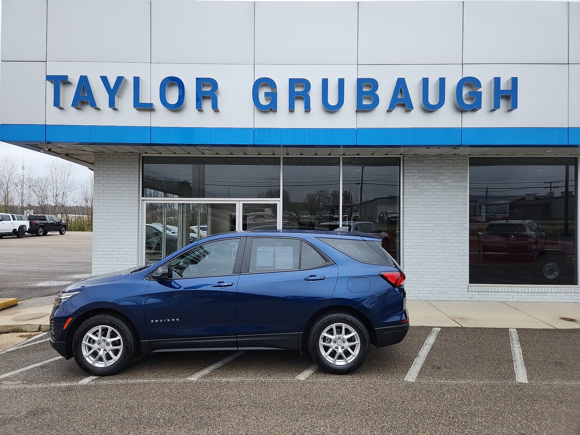 2022 Chevrolet Equinox LS's photo